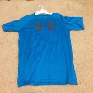 Under Armour T shirt